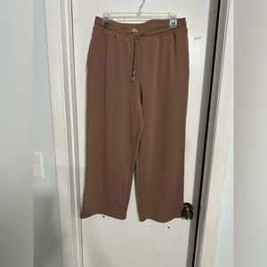 Jockey women’s Brown Drawstring capri